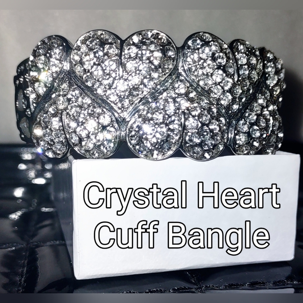 Crystal Hearts Cuff Bangle - Picture 7 of 16